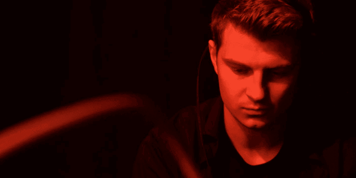 web-Addison Groove.png